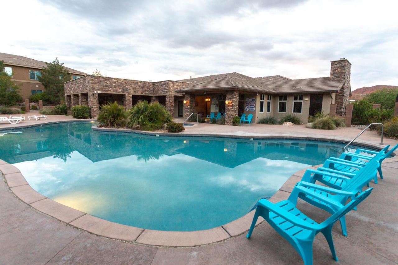 D5-Coral Springs Poolside-Ground Floor 3-Bedroom Hillside View Hurricane Chambre photo