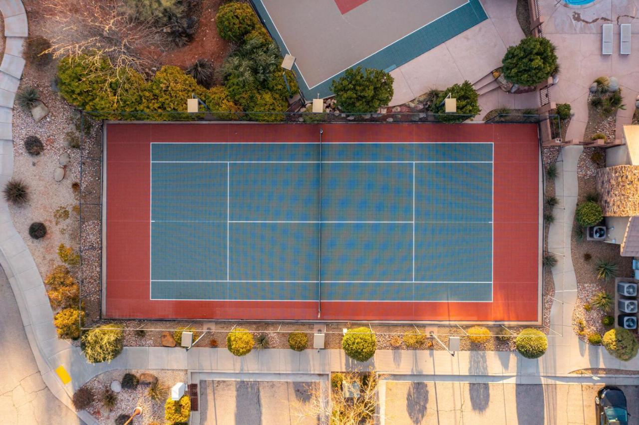 D5-Coral Springs Poolside-Ground Floor 3-Bedroom Hillside View Hurricane Chambre photo